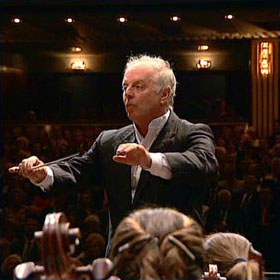 Daniel Barenboim conducts the West-Eastern Divan Orchestra