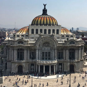 La Maestra Alondra de la Parra