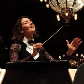 Alondra de la Parra conducts Stravinsky, Mozart & Beethoven